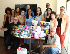 Cesama reforça apoio à Casa da Mulher com doação de itens de higiene arrecadados pelo grupo Gattus Pingadus